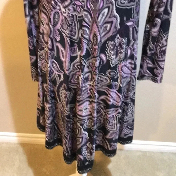 I.N.C. Black & Purple Paisley Print Stretch Shark Tail Hem V-Neck Dress Size L - Picture 8 of 8